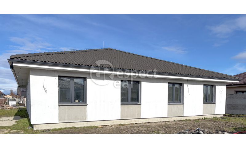 4-izbový rodinný dvojdom s výborným napojením na R7